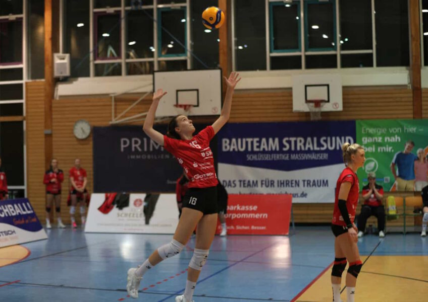 Sie sorgt immer für viel Druck beim Aufschlag: Carlotta Klemm (Foto: Marco Schlicht)