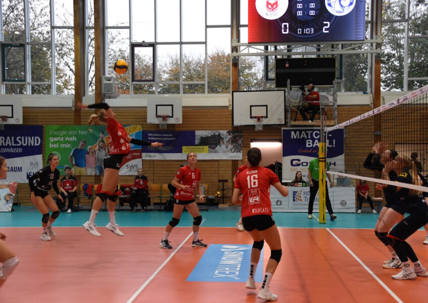 Madleen beim Hinterfeldangriff, hier bei der Hinrunde gegen Köln (Foto: Marco Schlicht)